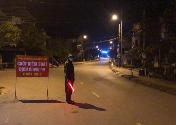 Quảng Ninh: Thêm nhiều địa phương triển khai “giờ giới nghiêm” phòng chống đại dịch