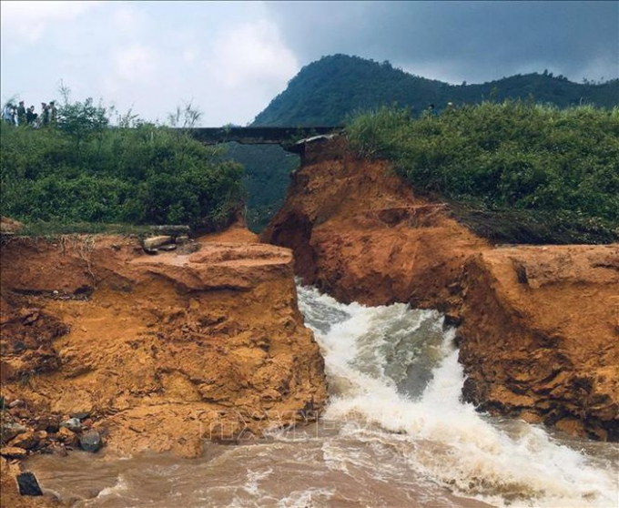 Phú Thọ: Khẩn cấp di dời 17 hộ dân ở hạ lưu vì sự cố vỡ đập Thìn