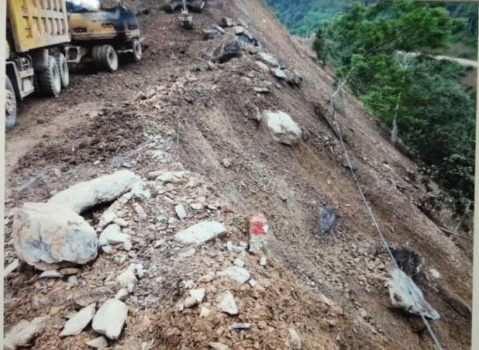Sạt lở nghiêm trọng tuyến đường tỉnh hơn 400 tỷ tại Lạng Sơn