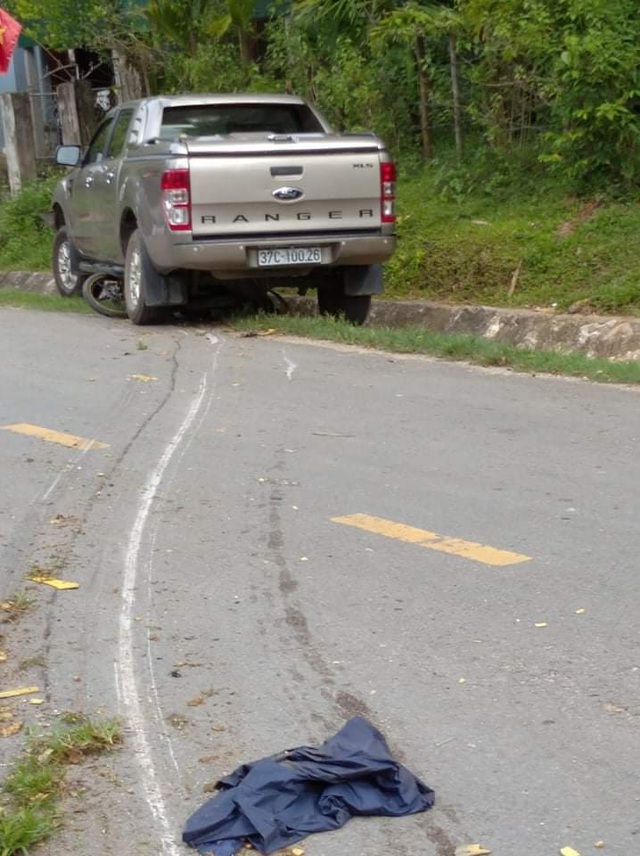 Nghệ An: Xe ô tô của Trưởng phòng TN và MT huyện gây tai nạn chết người