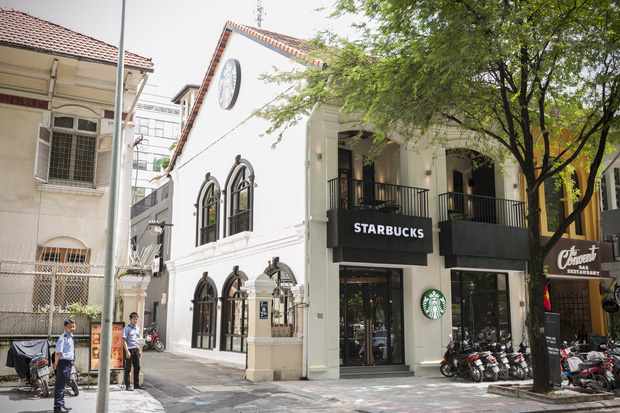Liên tục nhiều khách hàng phản ánh mất đồ tại Starbucks Hàn Thuyên, giám đốc truyền thông lên tiếng: 