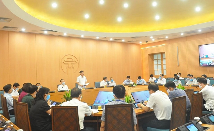 Quận Hoàn Kiếm xử phạt 140 trường hợp không đeo khẩu trang nơi công cộng