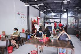 Hà Nội: Ngày đầu thực hiện giãn cách tại các cơ sở kinh doanh ăn uống