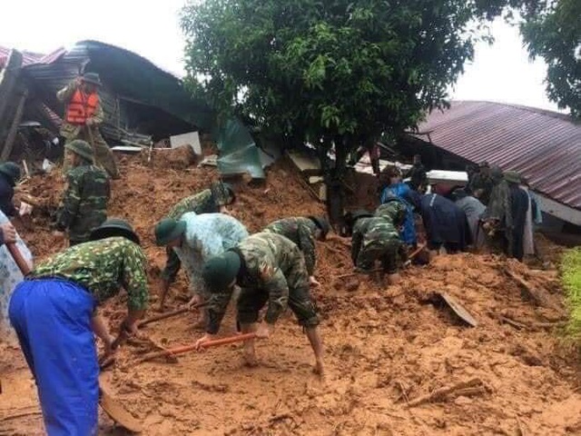 Tìm thấy thi thể 4 trong số 22 người mất tích vì lở núi tại Quảng Trị