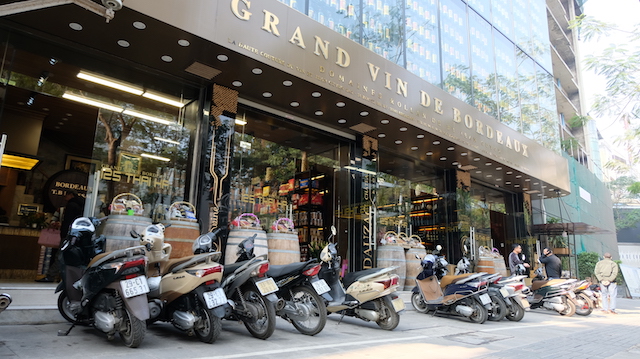 Hà Nội: Phát hiện một loạt vi phạm tại Cơ sở kinh doanh rượu Grand Vin De Bordeaux
