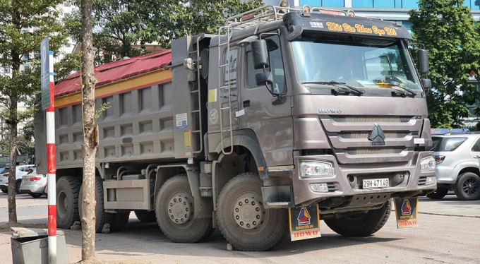Hà Nội: Tài xế bị “sốc” khi mất phí 10 triệu đồng cho quãng đường kéo xe 5km