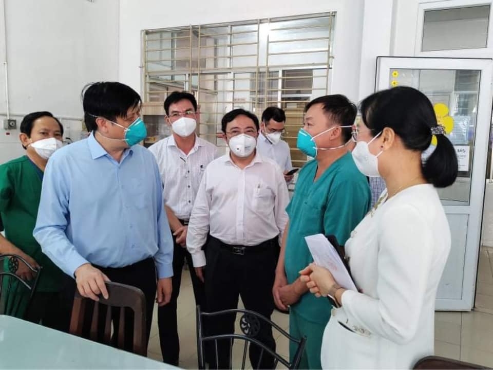 Bộ trưởng Bộ Y tế Nguyễn Thanh Long: Sử dụng thuốc sớm, chủ động oxy điều trị bệnh nhân Covid-19