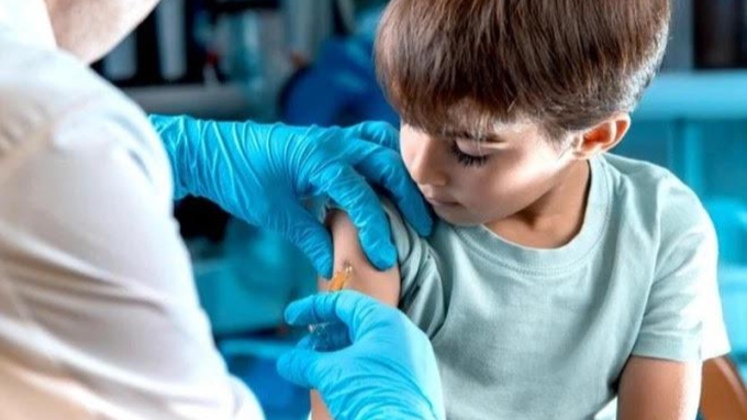 Trẻ em có nên tiêm vaccine ngừa COVID-19?