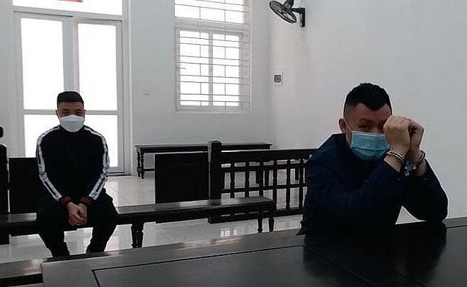 Long Biên (Hà Nội): Tuyên phạt 2 bị cáo tổ chức cho đối tượng nước ngoài nhập cảnh trái phép