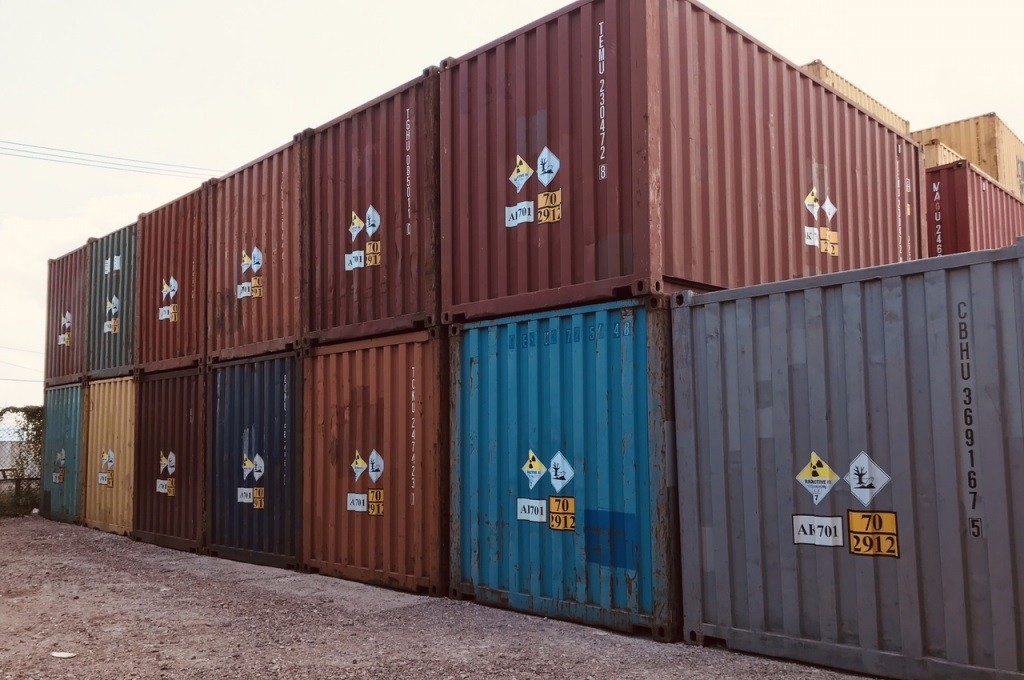 Ngăn chặn doanh nghiệp nhập khẩu trái phép 25 container tinh quặng có chất phóng xạ