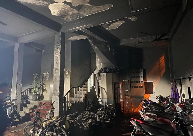 Hà Nội: Xảy ra cháy lớn tại khu nhà trọ ở làng Phú Đô, một người tử vong