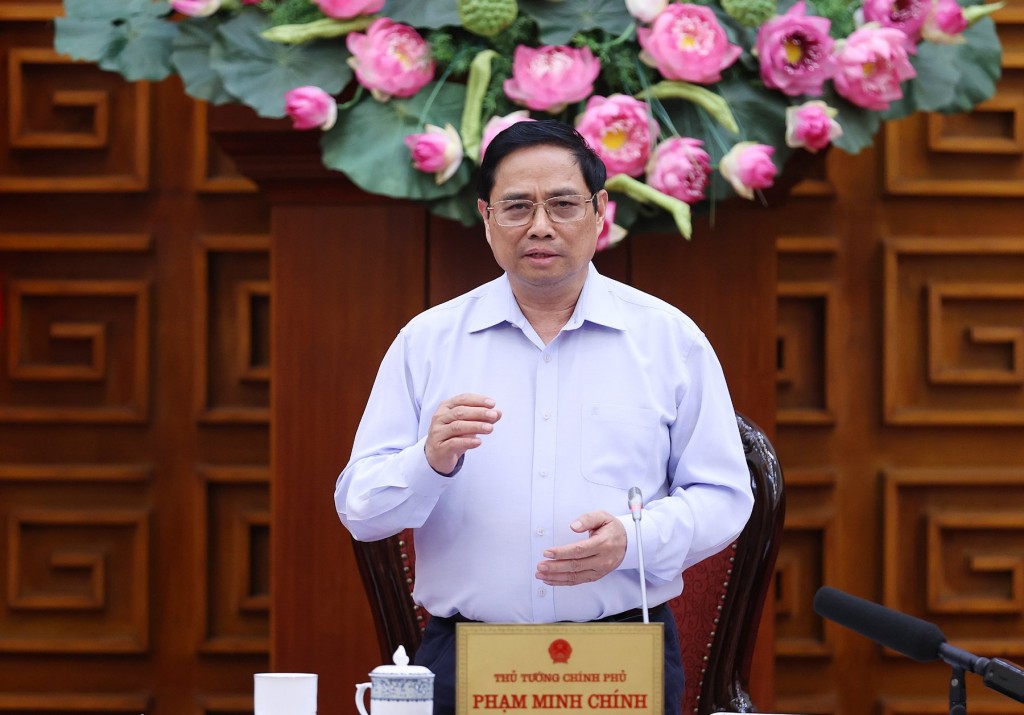 Thủ tướng Chính phủ Phạm Minh Chính: Khẩn trương xử lý tình trạng thiếu thuốc, nhân viên y tế nhiều nơi nghỉ việc