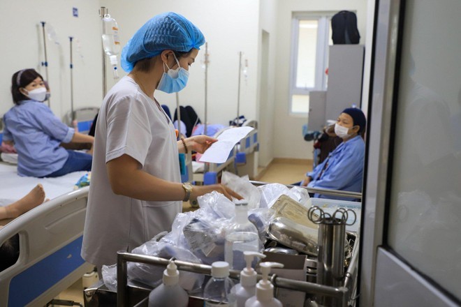 Bộ Y tế: Khẩn trương hoàn thành việc lựa chọn nhà thầu cung cấp thuốc