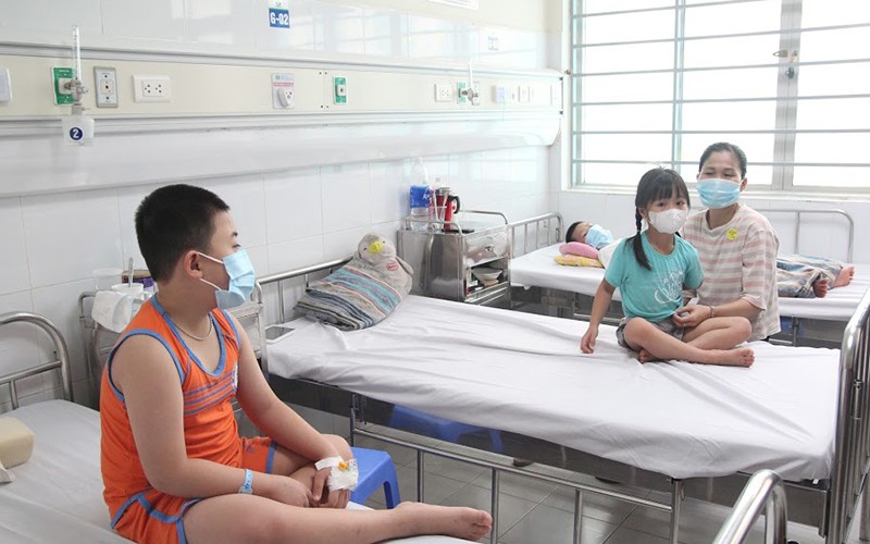 Hà Nội phân tuyến quản lý điều trị người bệnh sốt xuất huyết Dengue