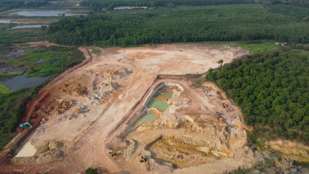Bình Phước: Khai thác khoáng sản trên đất rừng phòng hộ, Công ty Rạng Đông bị phạt