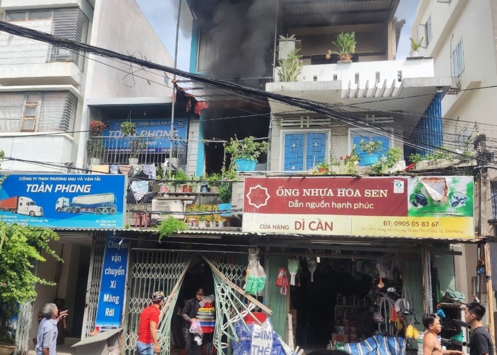 Đà Nẵng: Cháy nhà, 3 người tử vong thương tâm trên tầng 2