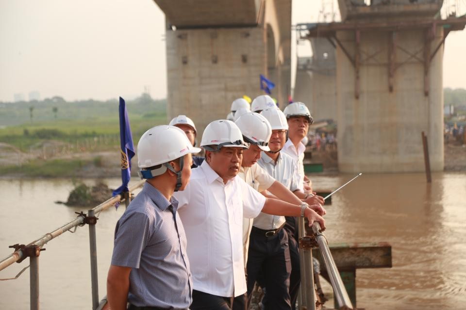 Chủ tịch UBND TP Trần Sỹ Thanh kiểm tra hai dự án giao thông trọng điểm