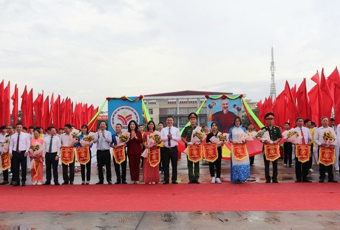 Tưng bừng khai mạc Đại hội Thể dục thể thao huyện Mê Linh lần thứ X