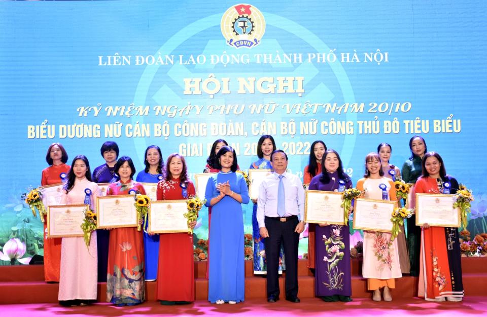 Hà Nội: Biểu dương 60 nữ cán bộ Công đoàn, cán bộ Nữ công tiêu biểu