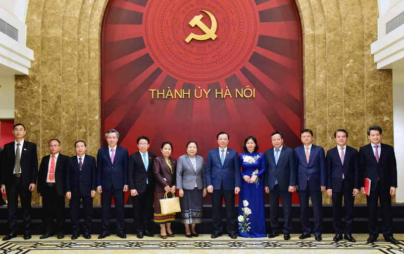 Thành ủy Hà Nội và Ban Tổ chức Trung ương Đảng Nhân dân Cách mạng Lào: Tăng cường trao đổi về công tác tổ chức xây dựng Đảng