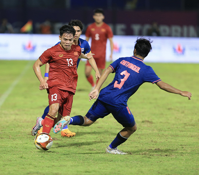 Hòa U22 Thái Lan, U22 Việt Nam gặp U22 Indonesia tại bán kết SEA Games 32
