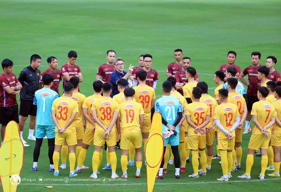 Chốt danh sách 30 cầu thủ đá giao hữu với đội tuyển Hồng Kông (Trung Quốc)