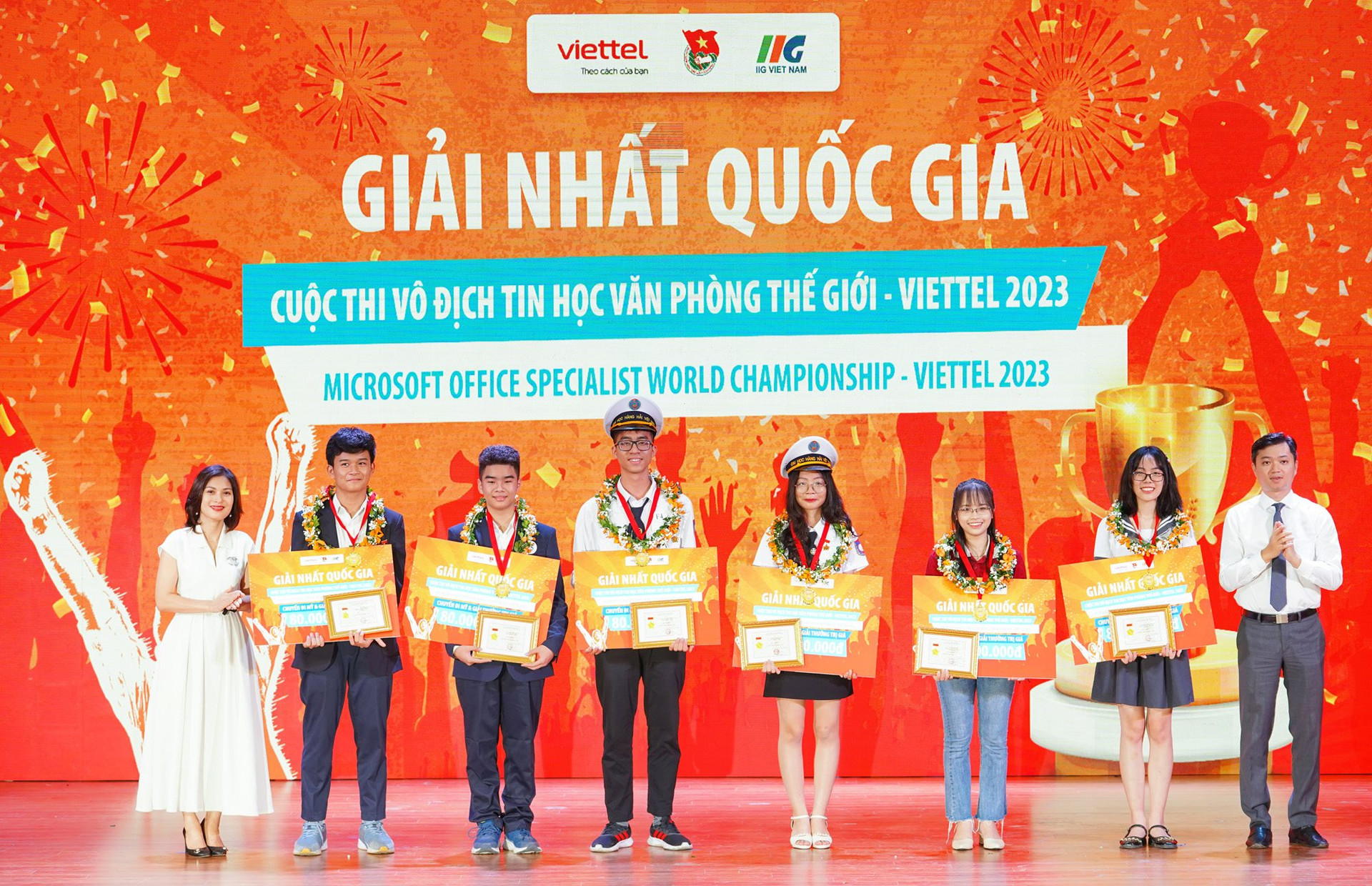 4 thí sinh Hà Nội đoạt giải Nhất cuộc thi tin học văn phòng và thiết kế đồ họa thế giới 