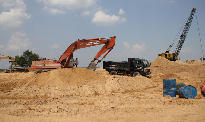 Một doanh nghiệp ở Quảng Nam khai thác “vượt phép” hàng nghìn m3 cát, sỏi