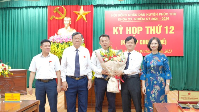 Ông Nguyễn Đình Sơn được bầu làm Chủ tịch UBND huyện Phúc Thọ