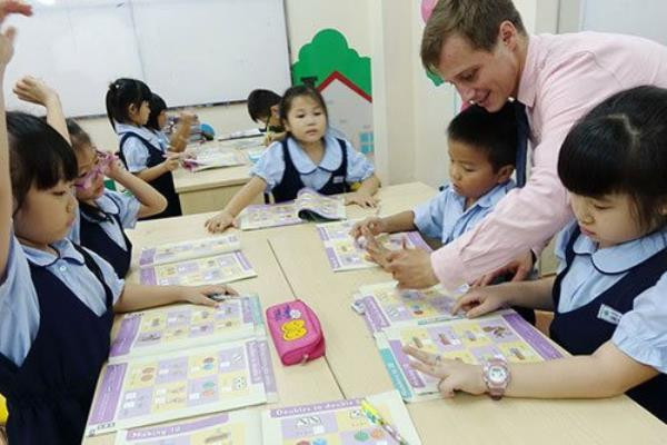 Hơn 9.000 học sinh Việt Nam học tại các cơ sở giáo dục có yếu tố nước ngoài