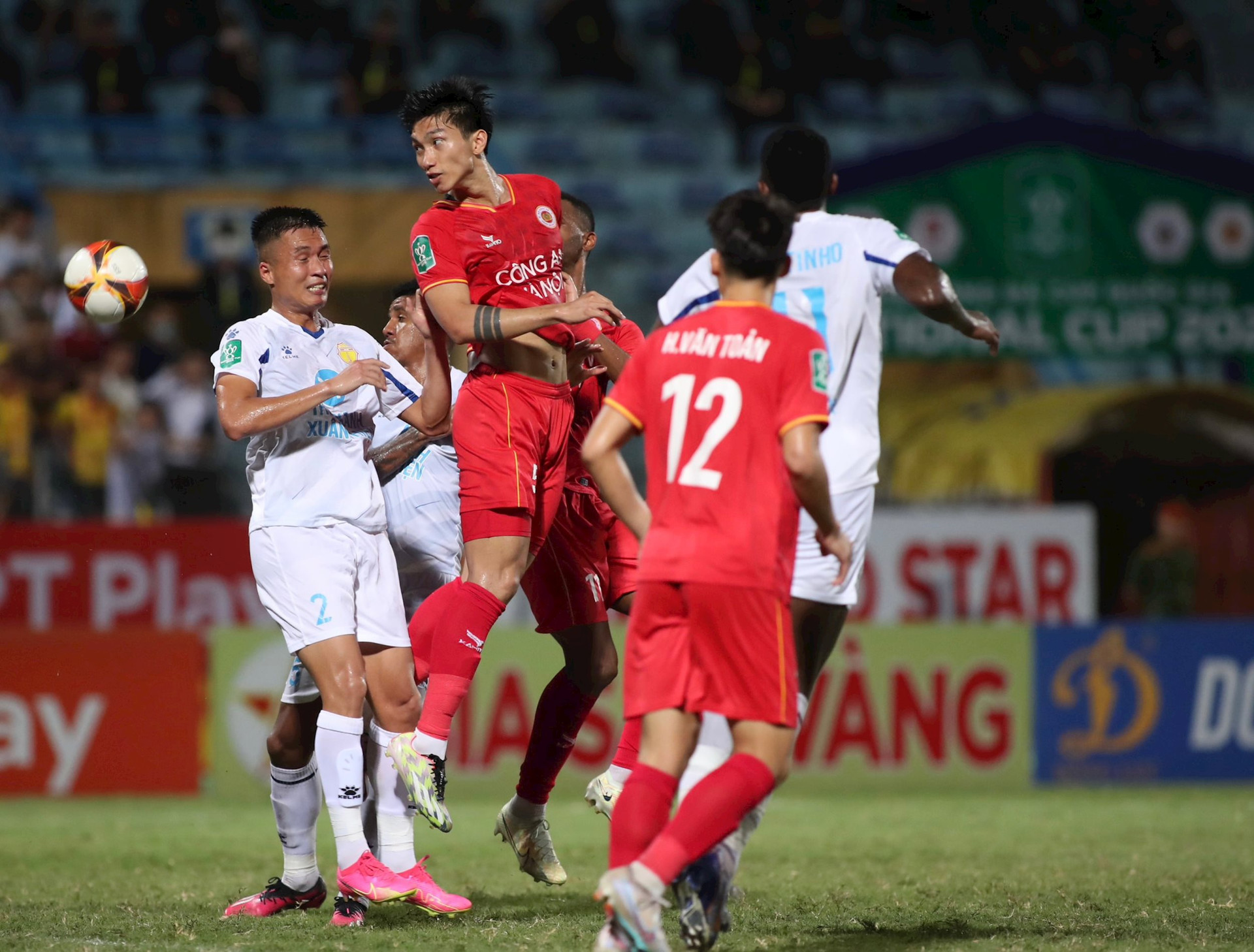 Thắng loạt luân lưu cân não, Nam Định FC loại Công an Hà Nội khỏi Cúp quốc gia