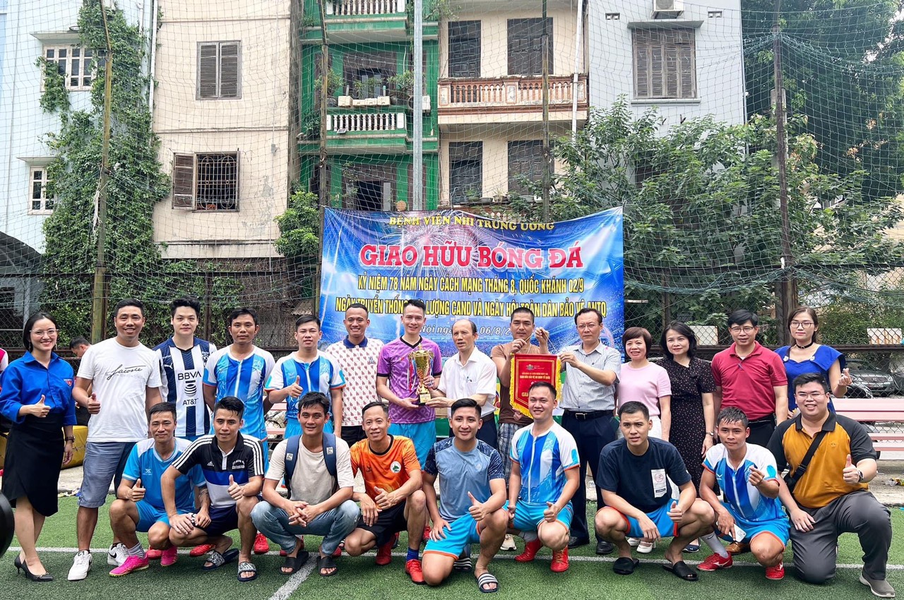 CLB Liên quân các nhà báo tại Hà Nội giao hữu bóng đá chào mừng sự kiện lớn của đất nước
