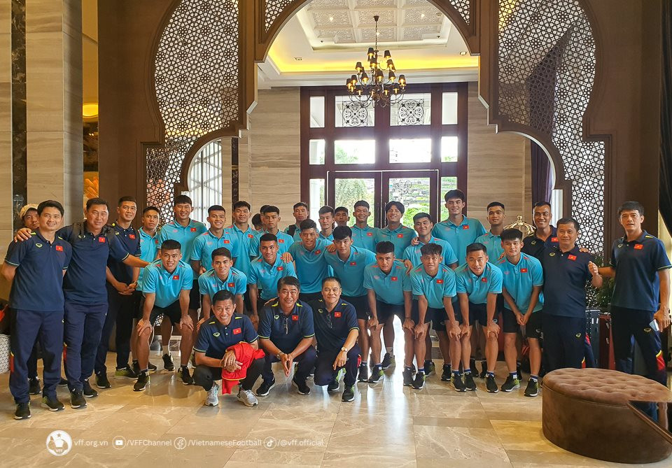Đội tuyển U23 Việt Nam đến Thái Lan, sẵn sàng cho giải U23 Đông Nam Á