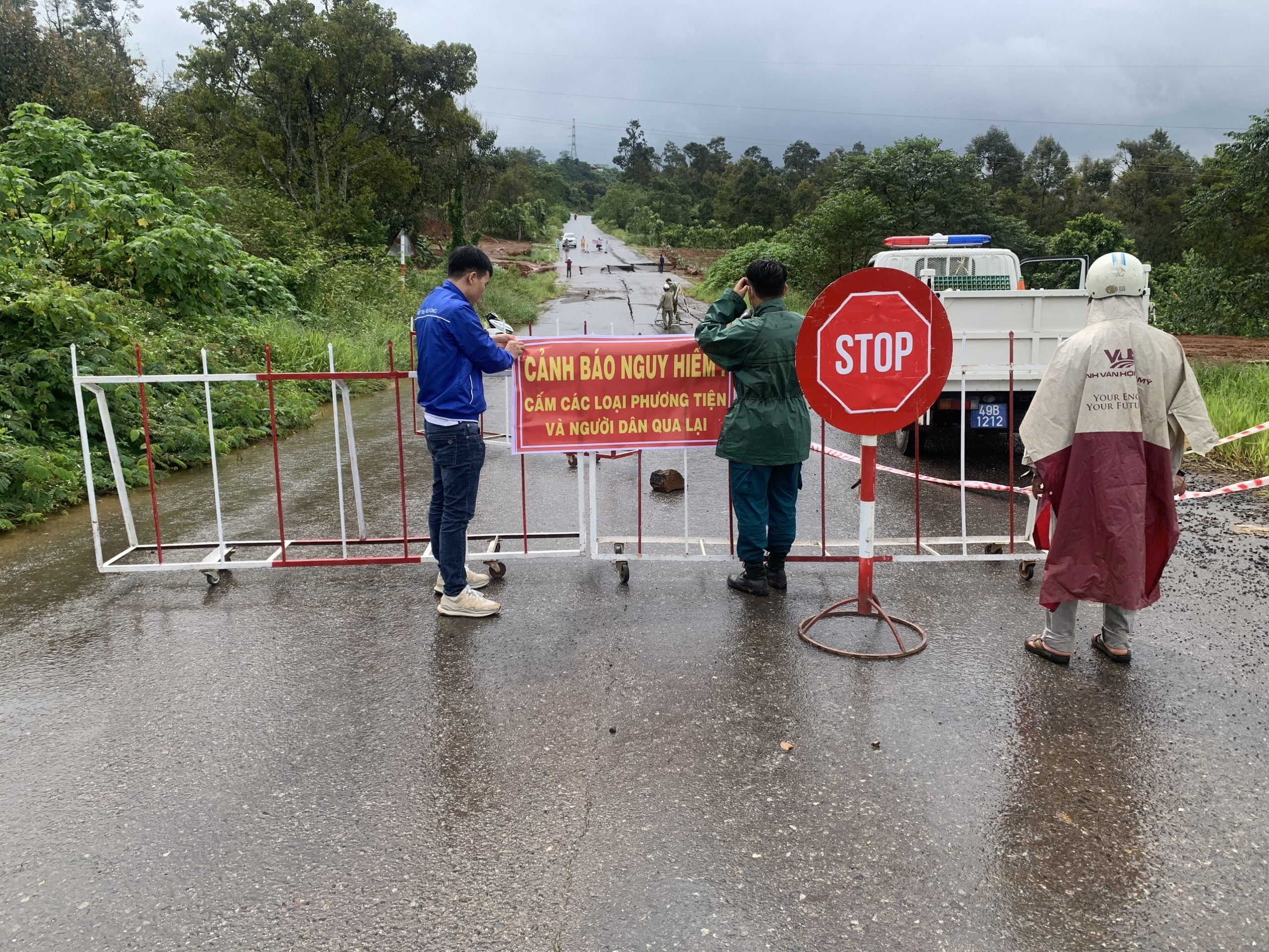 Lâm Đồng: Cảnh báo tình trạng sạt lở, sụt lún gây mất an toàn trên đường tránh phía Nam TP Bảo Lộc