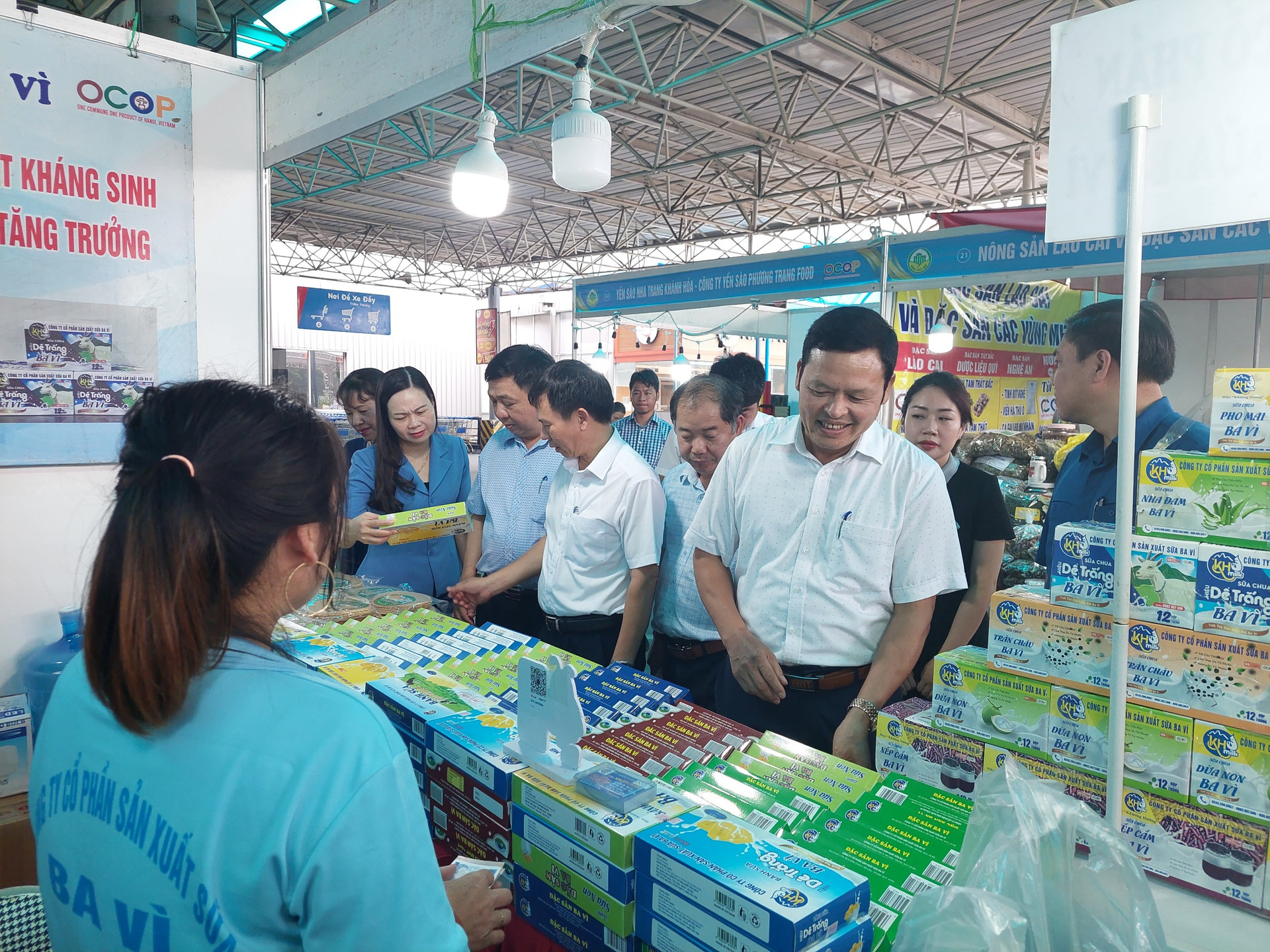 Hàng nghìn sản phẩm OCOP, làng nghề, nông sản đến với người tiêu dùng Hà Nội